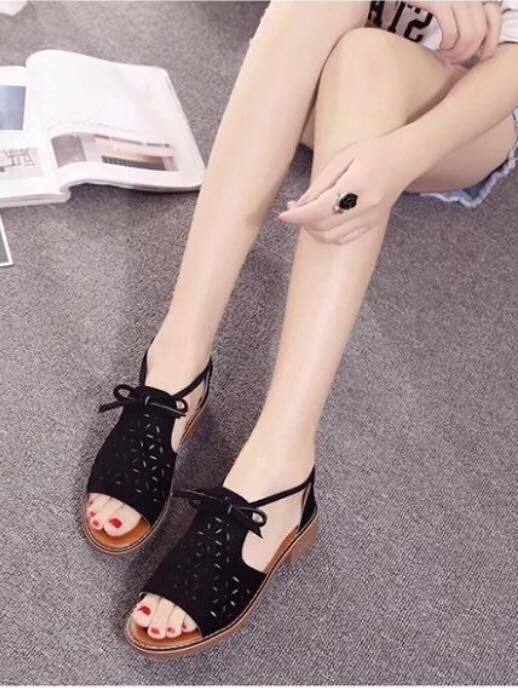 Peep Toe Dainty Sandals